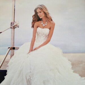 Oleg Cassini Wedding Gown Size 4